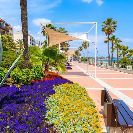 アパート Skyline Penthouse エステポナ