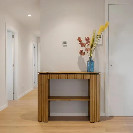 Skyline Penthouse Διαμέρισμα Εστεπόνα